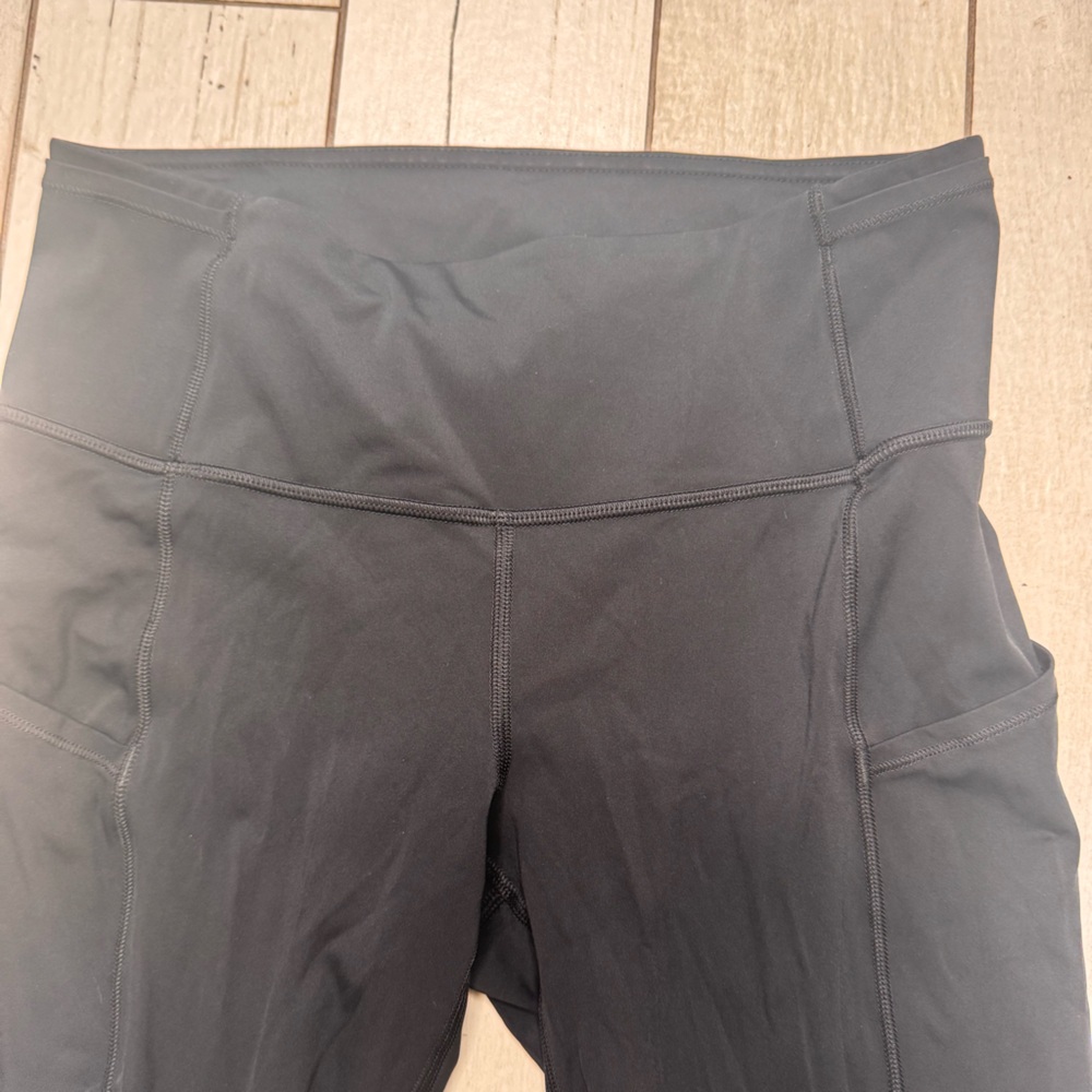 Lululemon All The Right Places Crop Leggings Yoga Women’s Size 6 Pockets - Picture 2 of 8